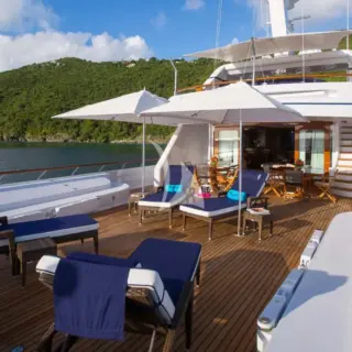 Bridge deck aft