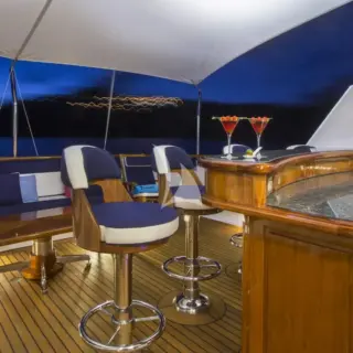 Sundeck bar