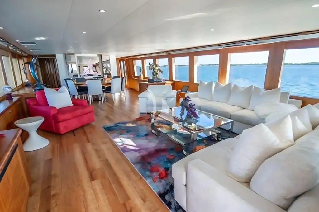 CLAIRE - Main Deck Salon