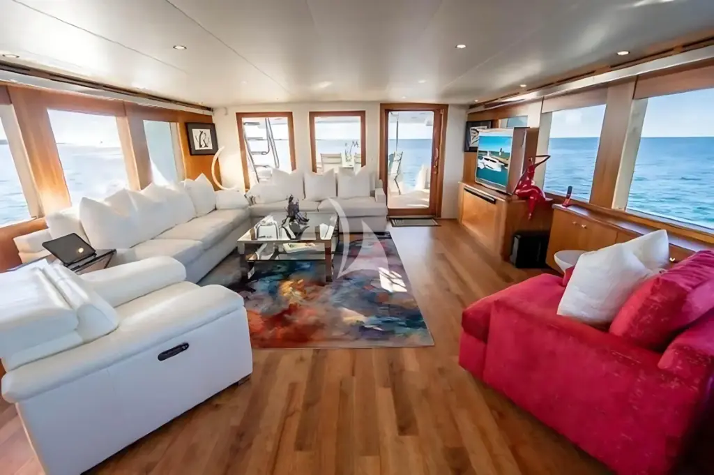 CLAIRE - Main Deck Salon