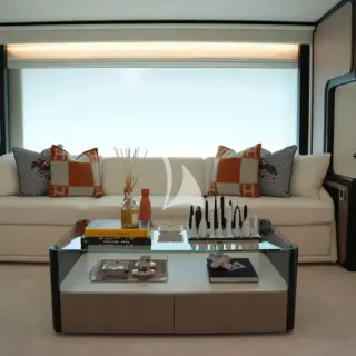 M/Y GEULUNEL Main Salon
