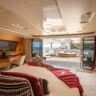 MALTESE FALCON - Bridge Deck VIP Cabin