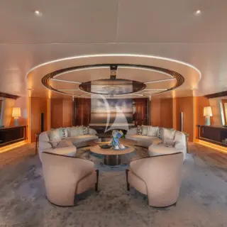 MALTESE FALCON - Main Salon