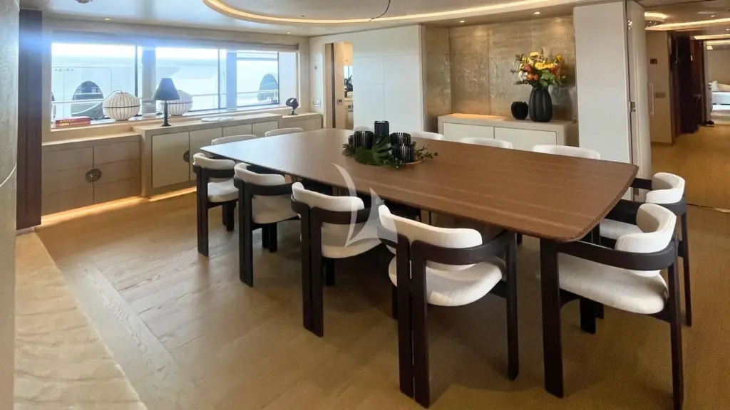 ELENI 60m - Main Deck Dinning