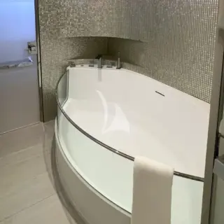 ELENI 60m - Port Guest Cabin Ensuite