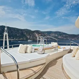 Foredeck Jacuzzi