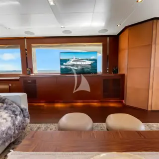 Main Salon TV