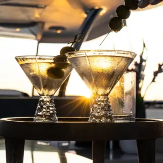 HAPPY HOUR Martinis