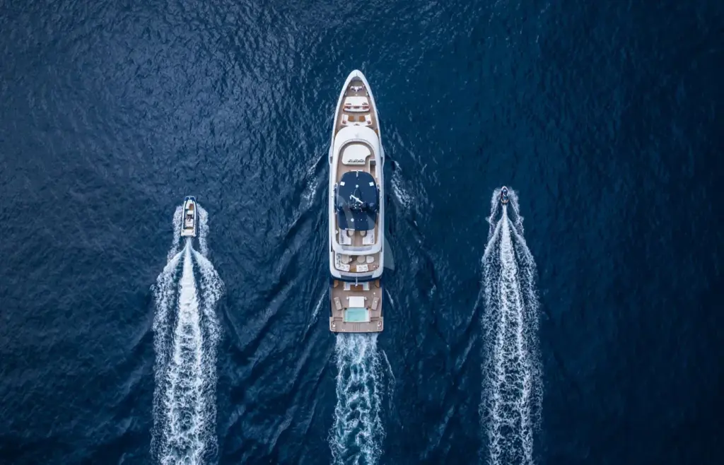 LIV LOVE (YET) - LIV LOVE Tenders