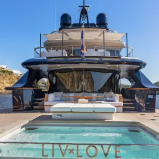 Main deck aft