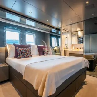 DANLOU - Port Side Double Cabin 