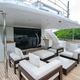 TROPA - Bridge Deck Aft Lounging