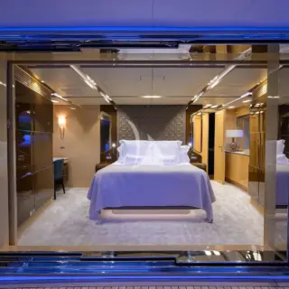 TROPA - Sky-lounge converted master Stateroom