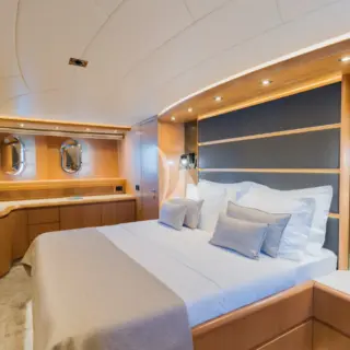 Full beam Master Cabin 