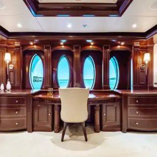 Main Deck Master Suite