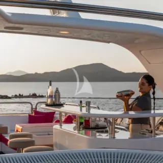 Sun deck bar