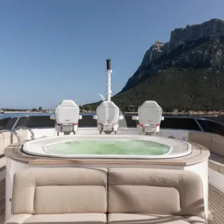 Sun deck jacuzzi