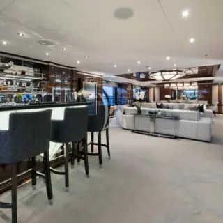 Main Salon bar