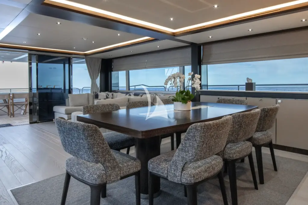 NIGORA - Interior Dining