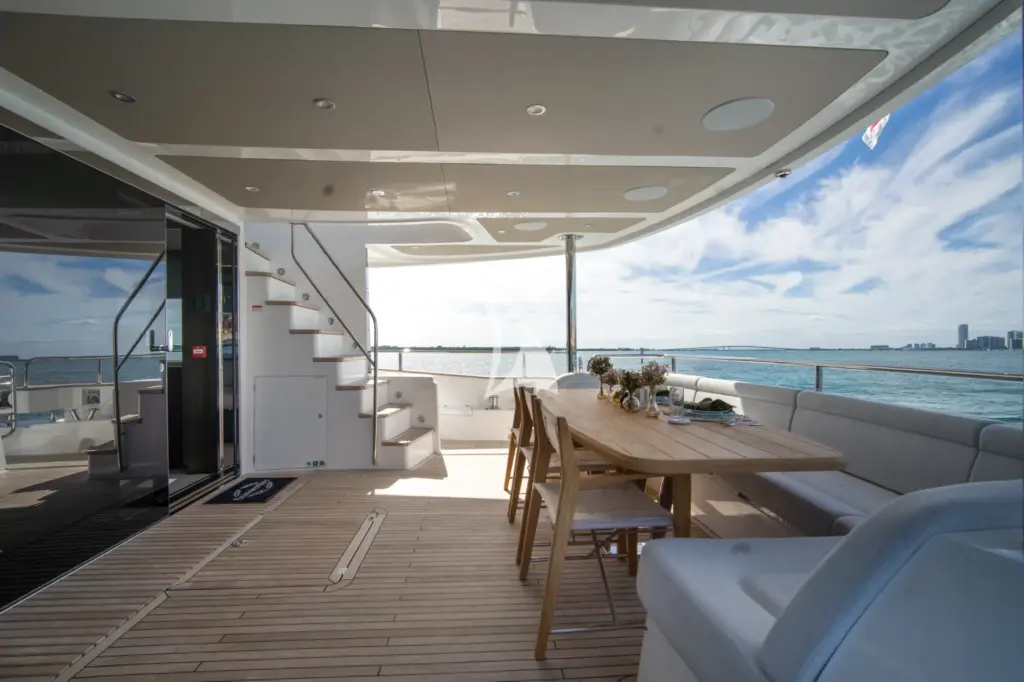 NIGORA - Main Deck Aft