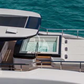 PERLA BIANCA - Sun Deck Jacuzzi