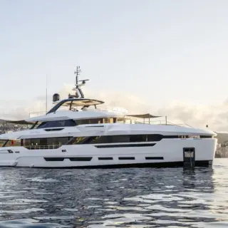 PERLA BIANCA - Profile 