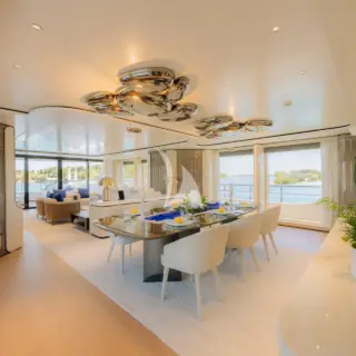 PERLA BIANCA - Main Salon