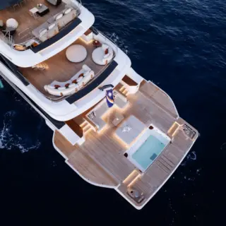 CADA DIA - Aft Decks