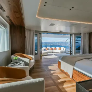 CADA DIA - Master on Bridge