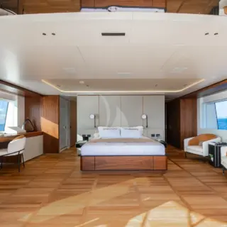 CADA DIA - Master on Bridge