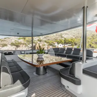 GHOST III - MAIN DECK AFT