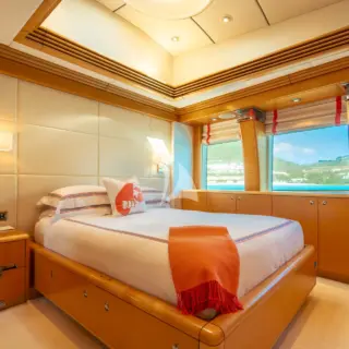 VICTORIA DEL MAR - VIP - Main Deck Fwd