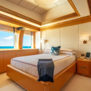 VICTORIA DEL MAR - VIP - Main Deck Fwd