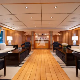 VICTORIA DEL MAR - Main Salon