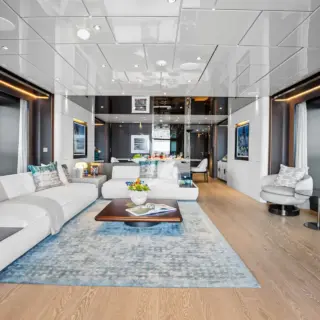 CANOE CANOE - Main Salon