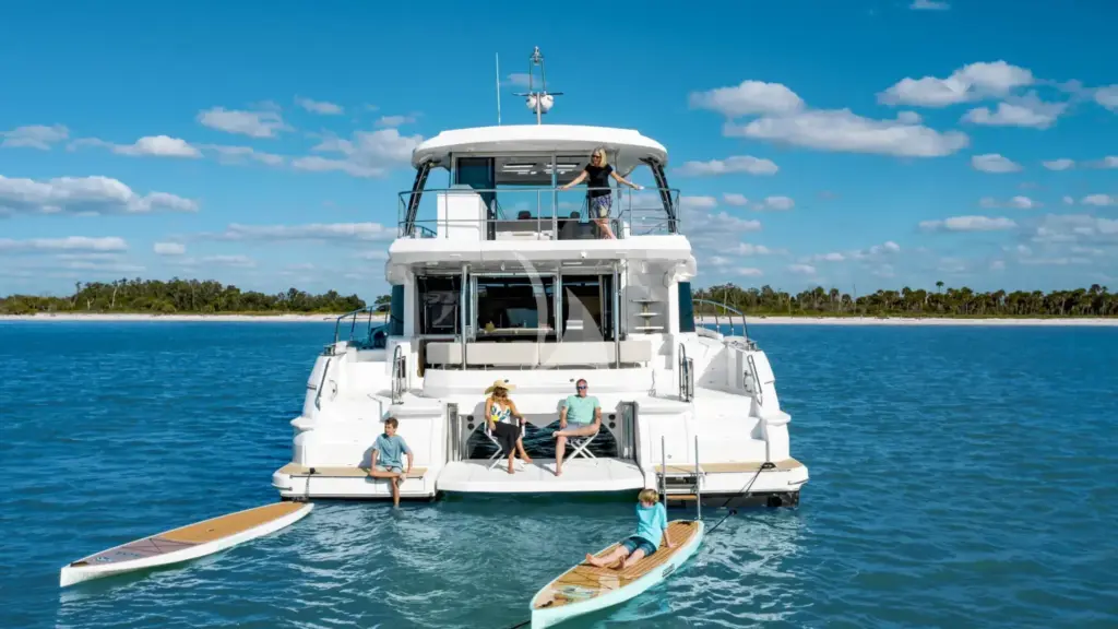 MARY'S GRACE - Beach club