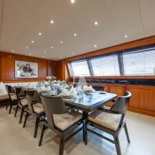 PERSEUS - Main salon 