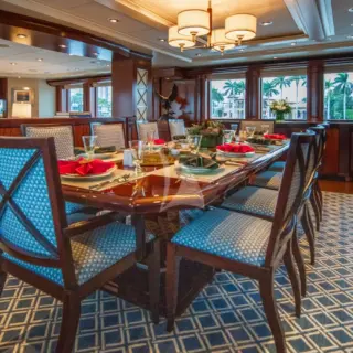 AVALON - Main salon dining