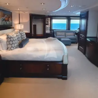 AVALON - Primary cabin