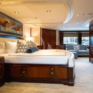 AVALON - Master cabin