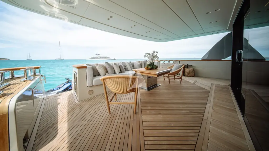 LAILA - Aft Deck Aft