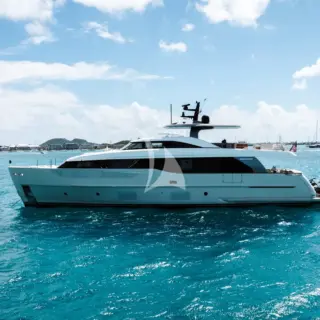 LAILA - Starboard Profile