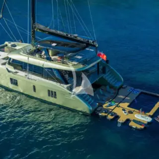 A-PLAN - At anchorage with swim platform