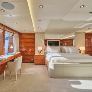 SOJO - MASTER CABIN 
