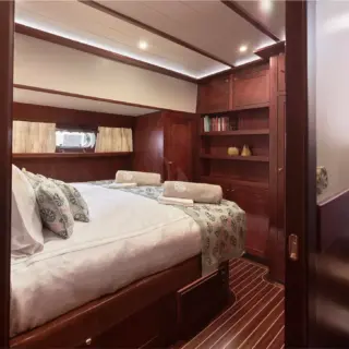 Double Cabin