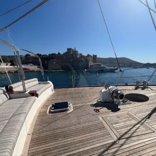 Forward Lounging Area