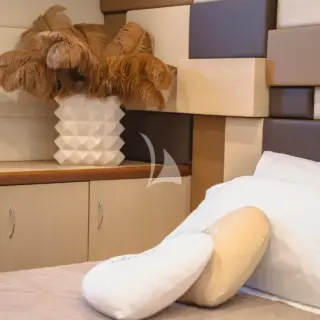 LA CHICCA - Image 14