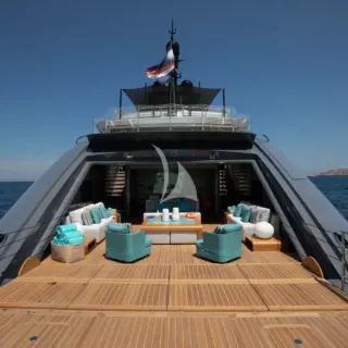 UTOPIA IV - Beach Club