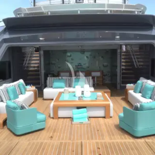 UTOPIA IV - Beach Club