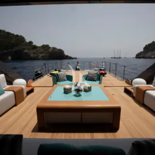 UTOPIA IV - Beach Club